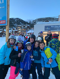 Enfants au départ des cours collectifs ESI APEAK Montgenèvre
